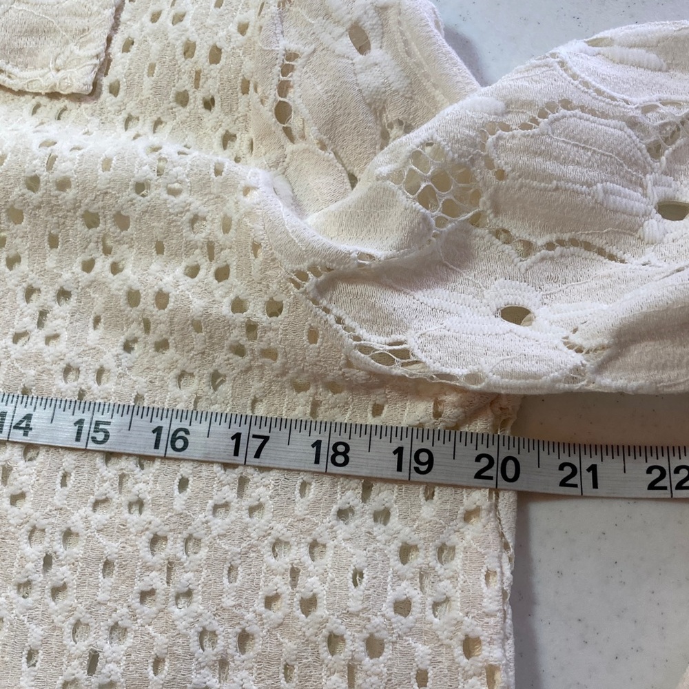 Artelier Nicole Miller Cream Lace Button Down Shirt - Picture 9 of 10